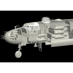 HK MODELS HK01E002 Maquette Avion B-25J MITCHELL THE STRAFER